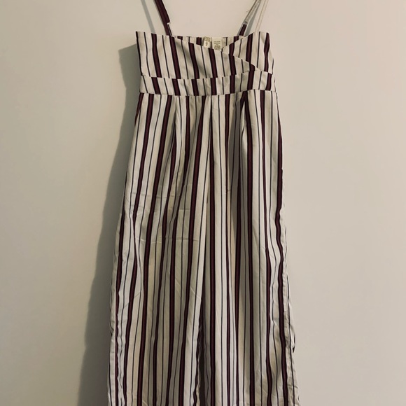 High-Waist wide leg pants with straps! - Picture 3 of 4